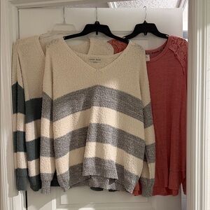 Knox Rose V-Neck Pullovers and crew neck light weight sweater